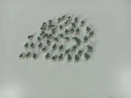 四方螺母